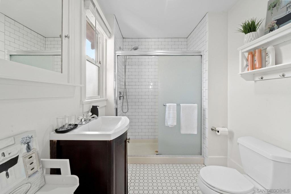 110 Maple St Property Photo 57
