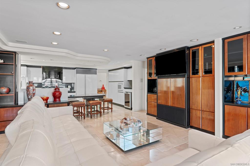 39 The Point Property Photo 8