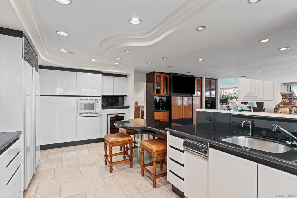 39 The Point Property Photo 9