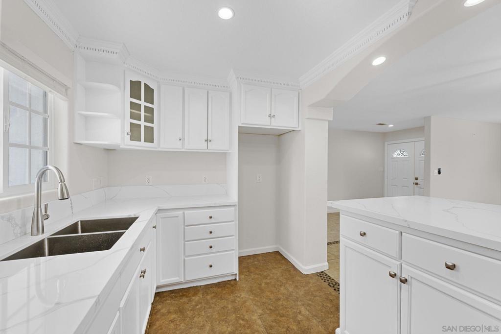 260012264SD Property Photo 11