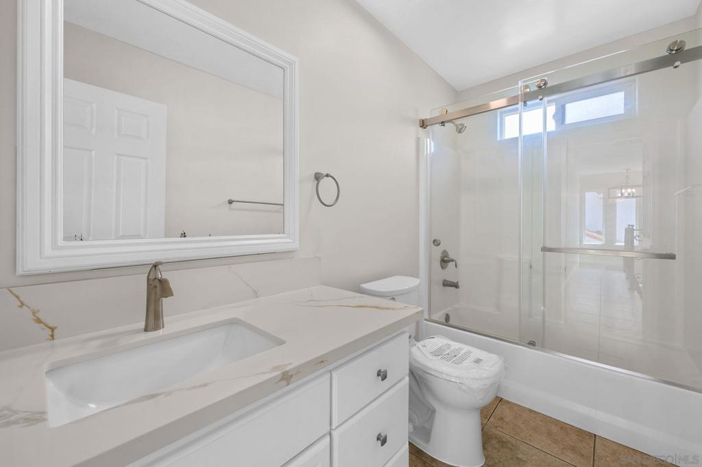 260012264SD Property Photo 15