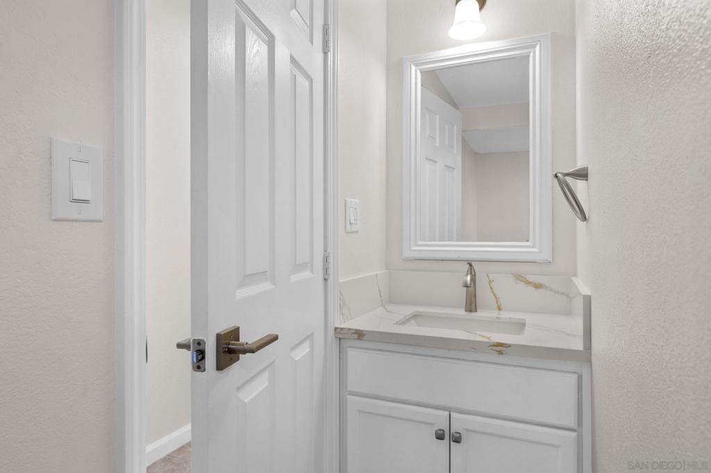 260012264SD Property Photo 18