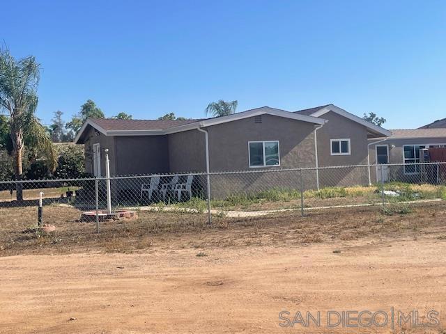 1603 Hanson Ln Property Photo 2