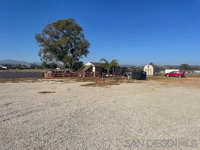 1603 Hanson Ln Property Photo 3