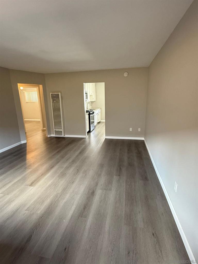 4221 Kansas St Property Photo 10