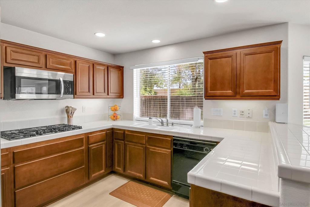 25864 Marco Polo St Property Photo 5