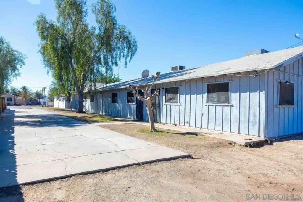 316 W Barbara Street Property Photo 1