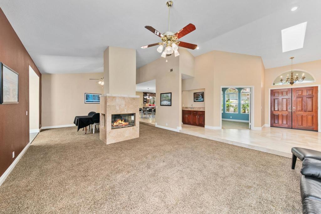 2389 Victoria Circle Property Photo 17