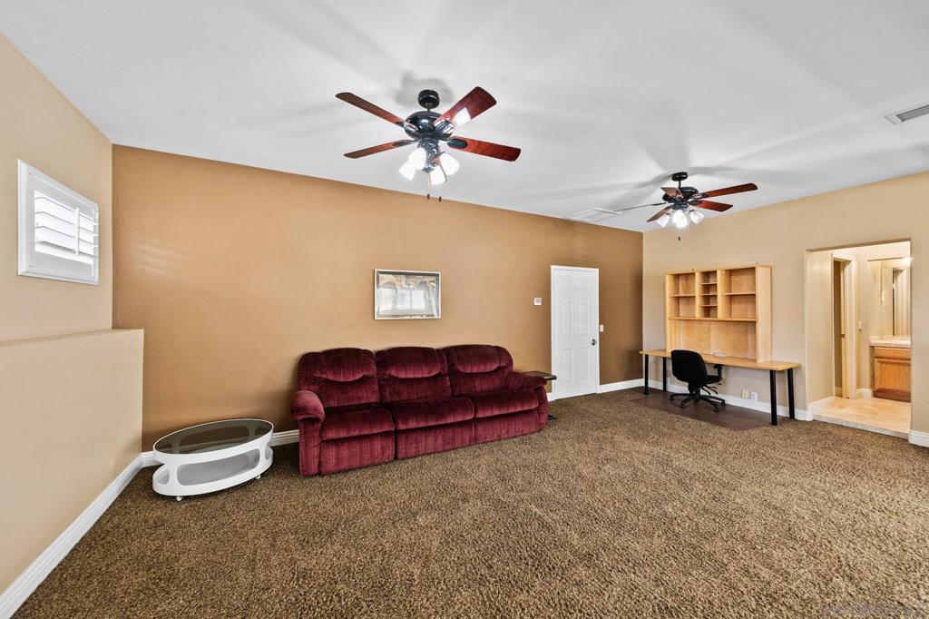 2389 Victoria Circle Property Photo 25