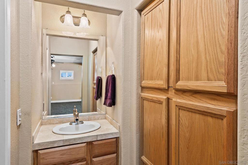 2389 Victoria Circle Property Photo 27