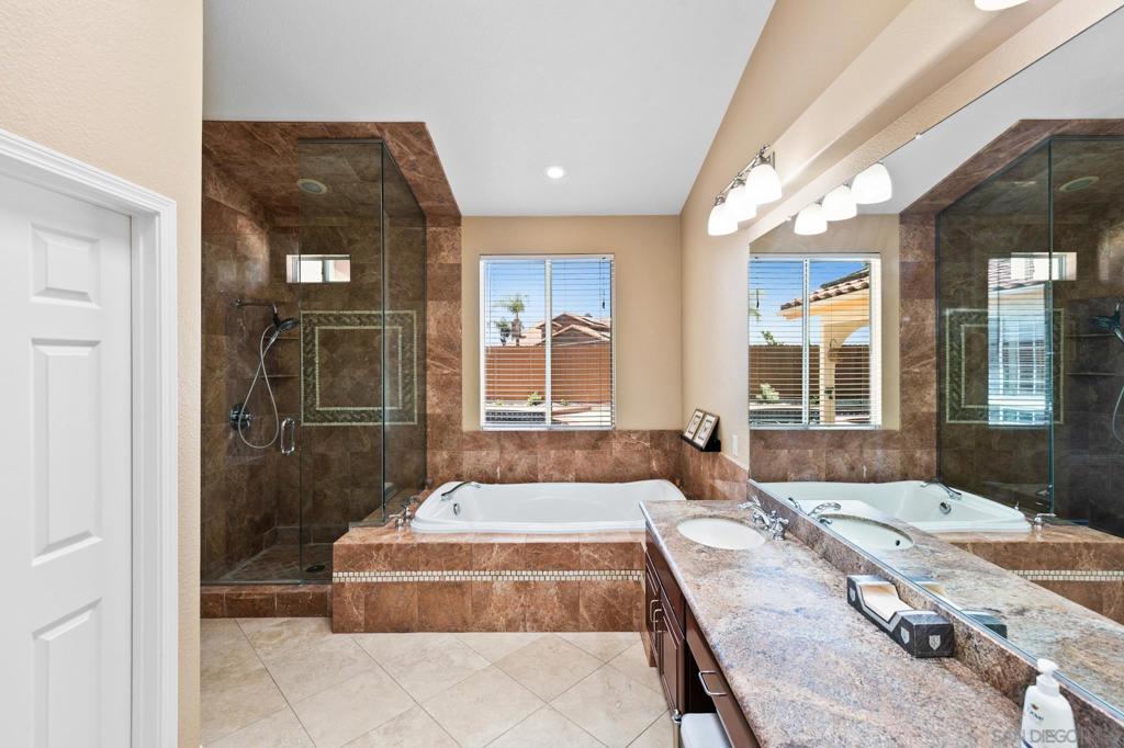 2389 Victoria Circle Property Photo 35