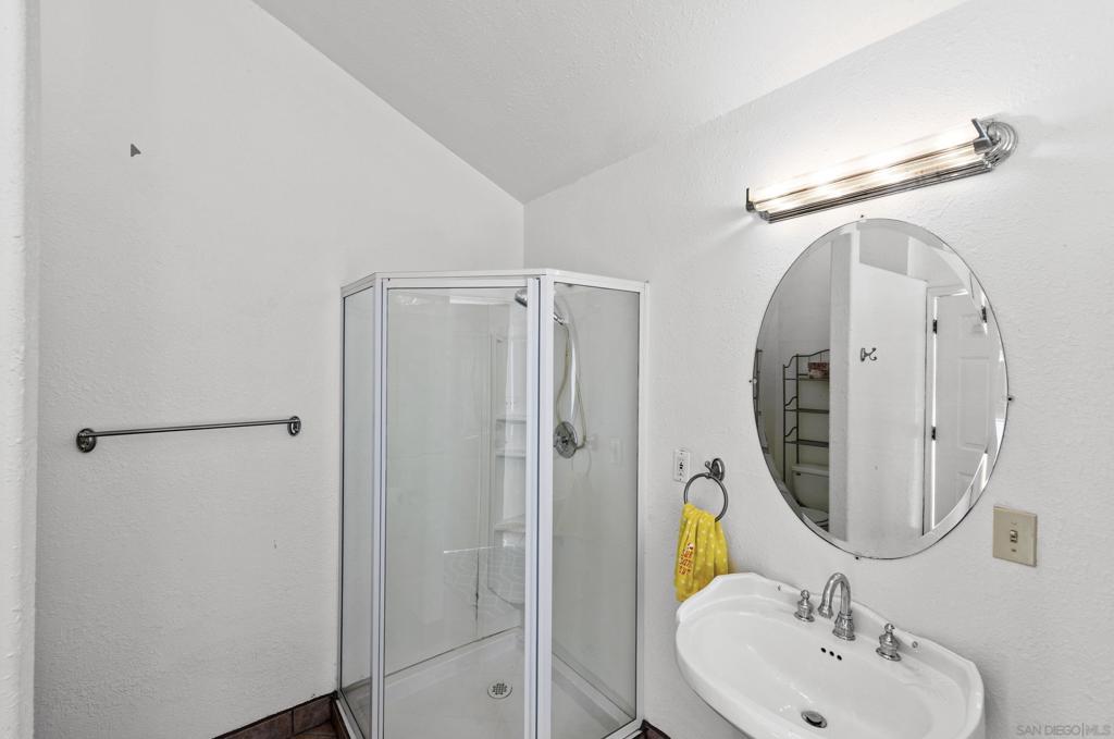 2389 Victoria Circle Property Photo 48