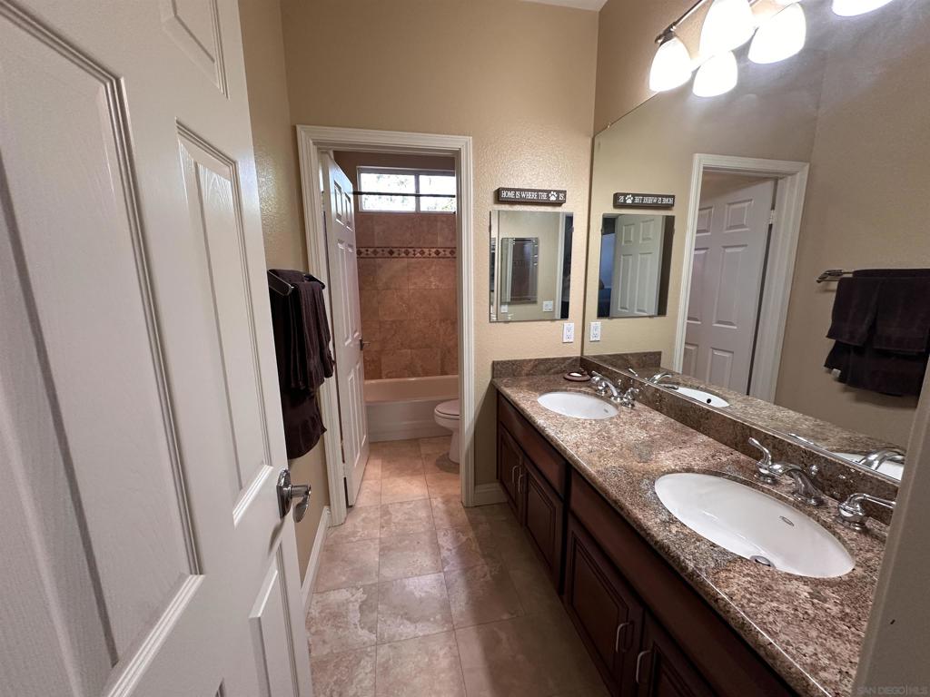 2389 Victoria Circle Property Photo 49