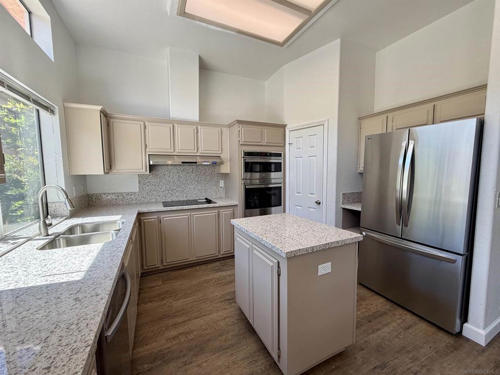 32137 Cerrada Del Coyote Property Photo 1