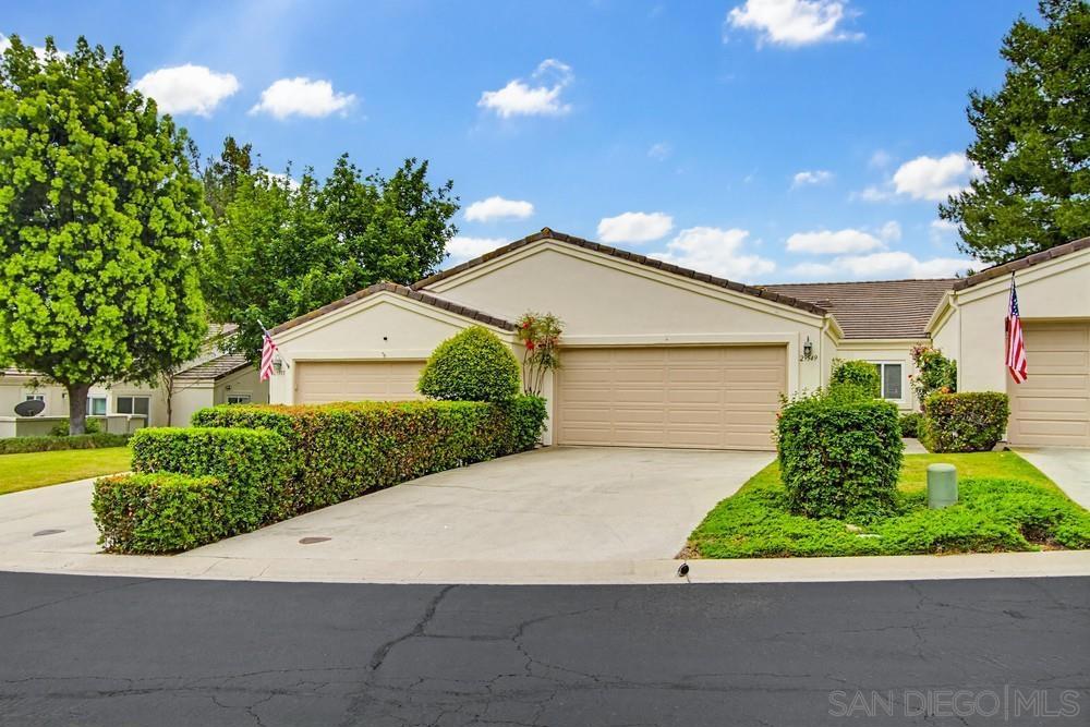 29549 Circle R Greens Dr. Property Photo 1