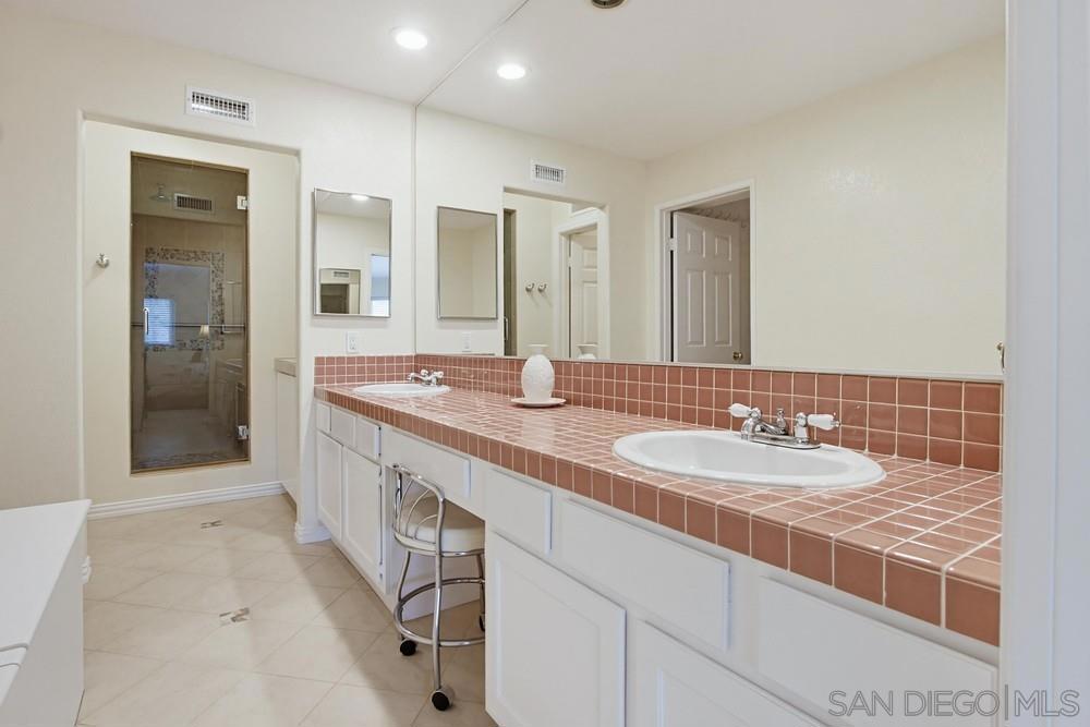 29549 Circle R Greens Dr. Property Photo 29