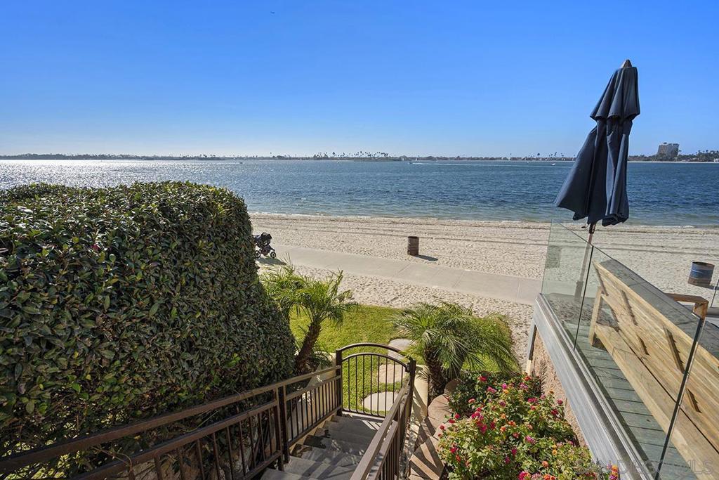 3828 Riviera Dr 2b Property Photo 52