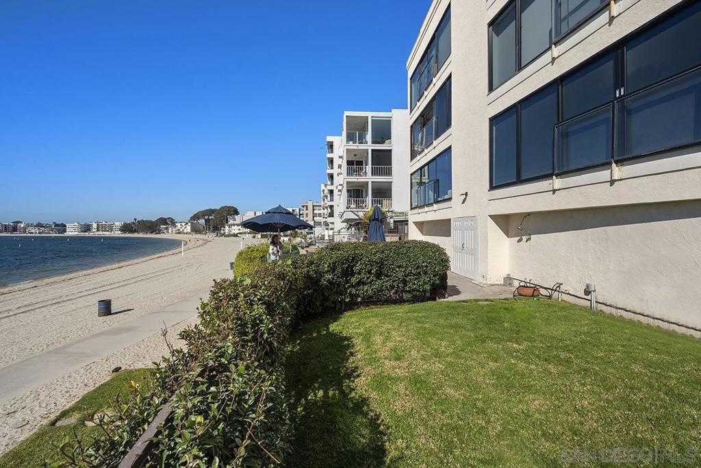 3828 Riviera Dr 2b Property Photo 53