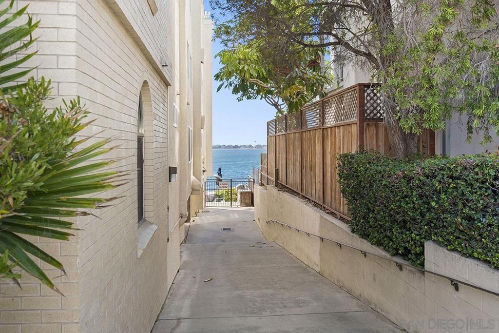 3828 Riviera Dr 2b Property Photo 66