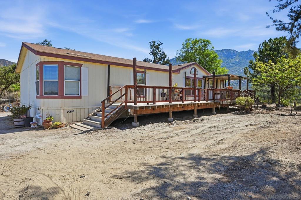 28239 Hell Creek Road Property Photo 1
