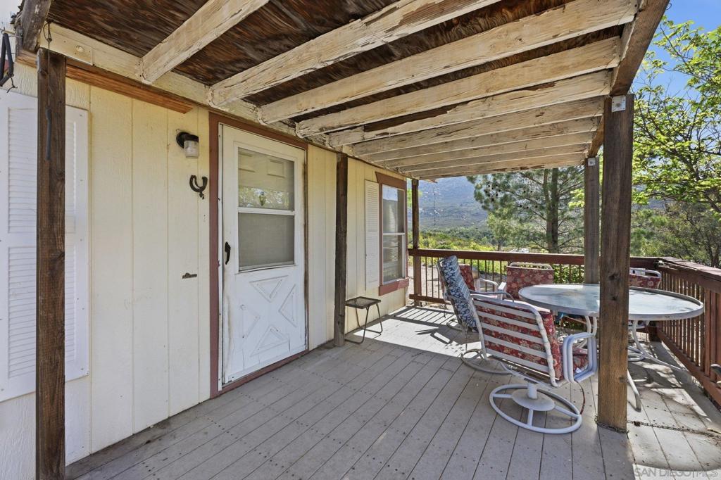 28239 Hell Creek Road Property Photo 4