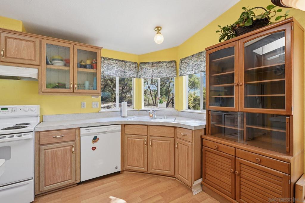 28239 Hell Creek Road Property Photo 13