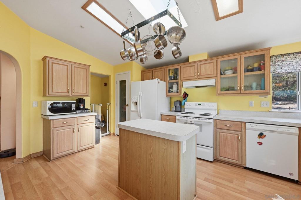 28239 Hell Creek Road Property Photo 14