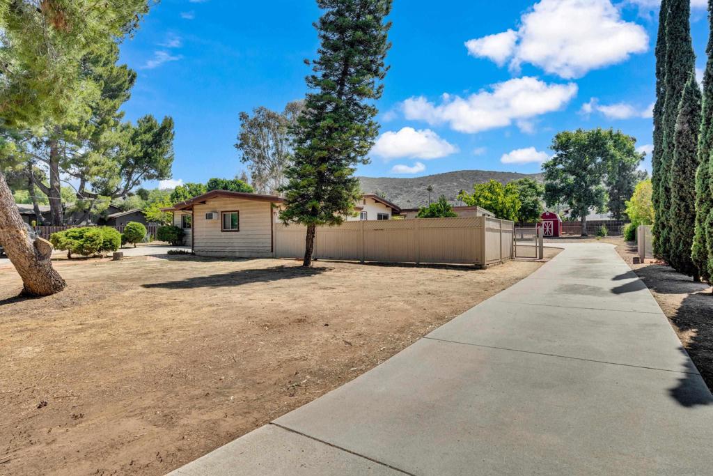14643 Espola Road Property Photo 3