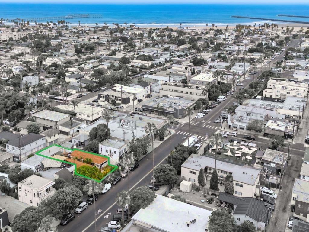 4865 71 Voltaire St Property Photo 1