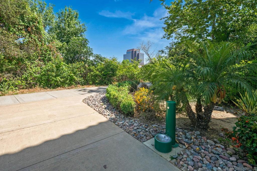 680 Camino De La Reina 2406 Property Photo 39