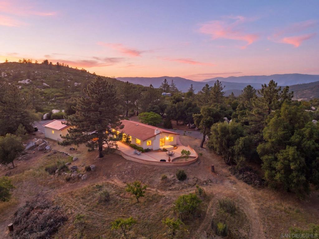 9474 Black Mountain Truck Trail Property Photo 1