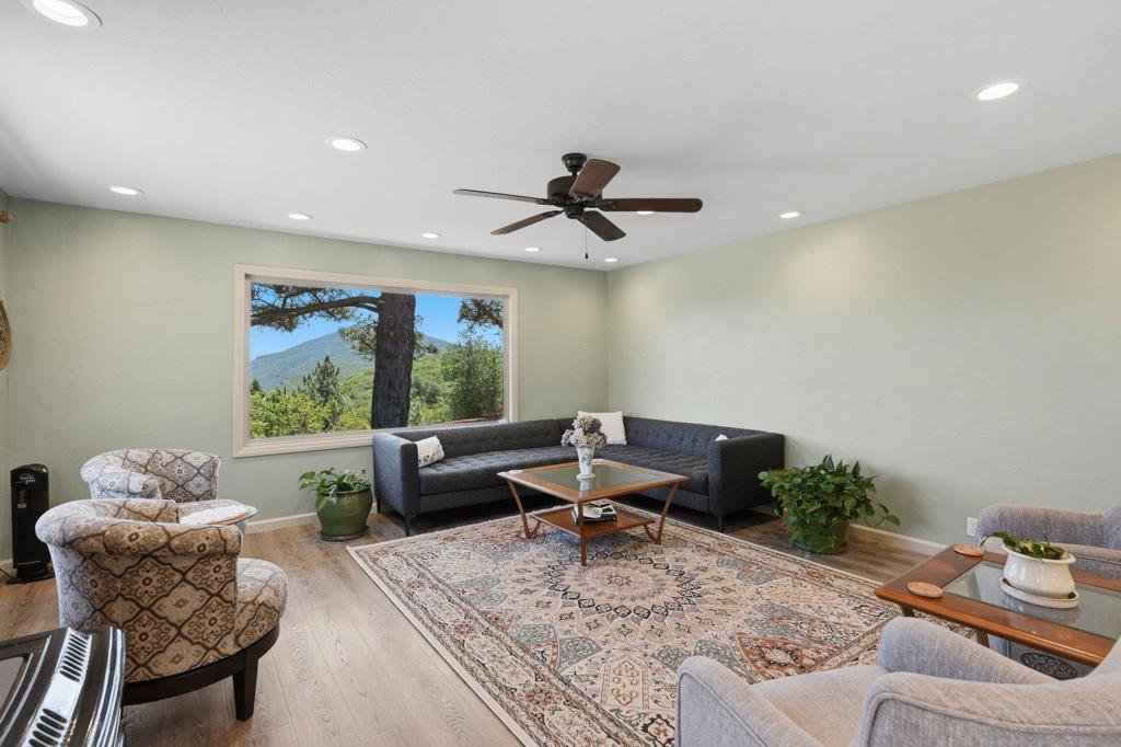 9474 Black Mountain Truck Trail Property Photo 6
