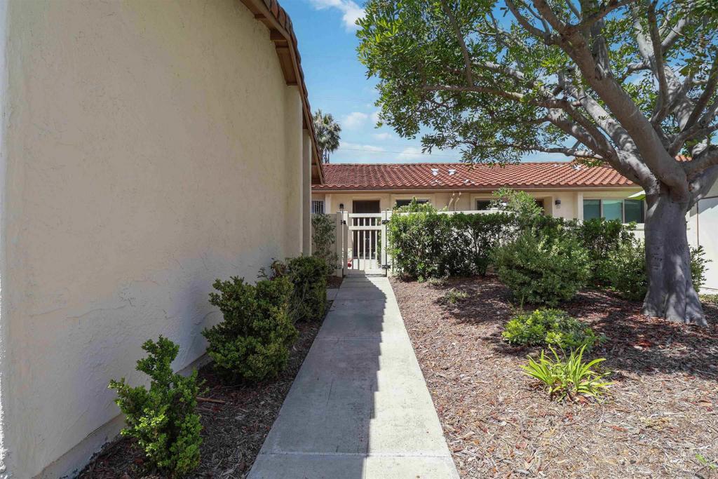 1757 Pleasantdale Property Photo 3
