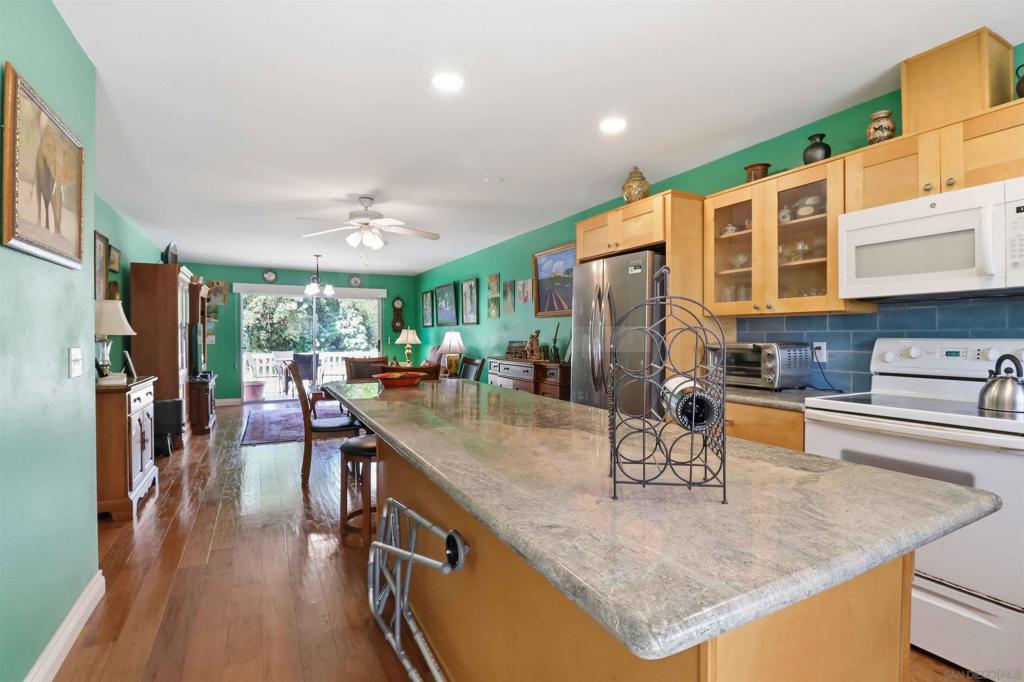 1757 Pleasantdale Property Photo 6