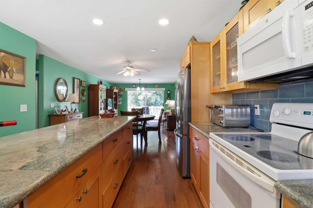 1757 Pleasantdale Property Photo 7