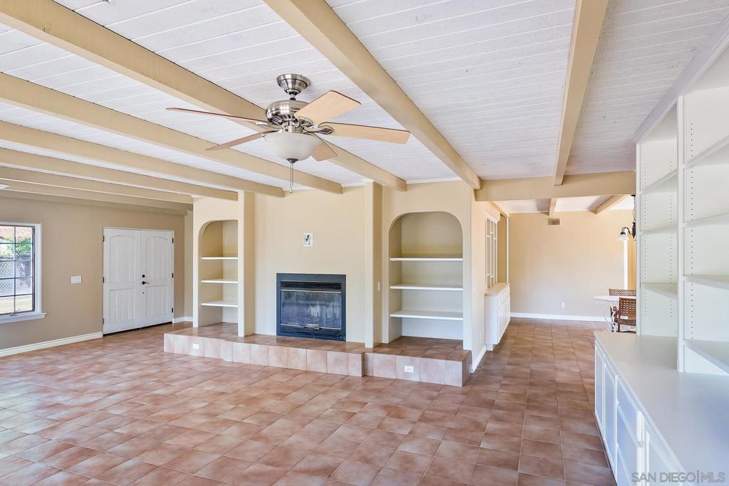 31973 Runway Drive Property Photo 3