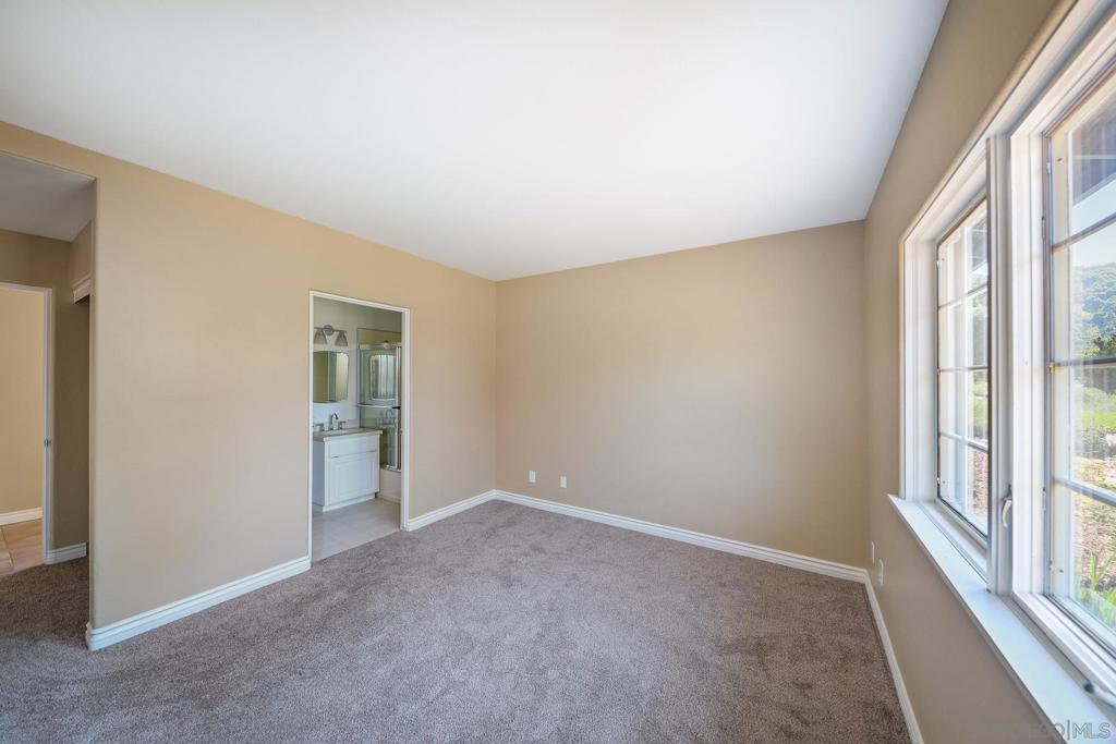 31973 Runway Drive Property Photo 12