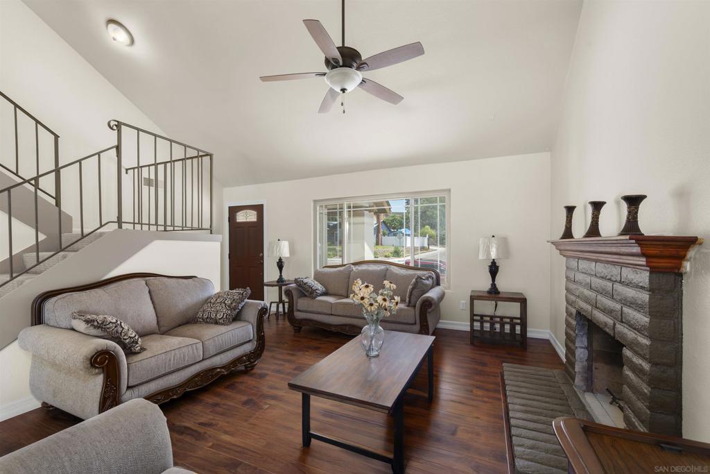 260012728SD Property Photo 3