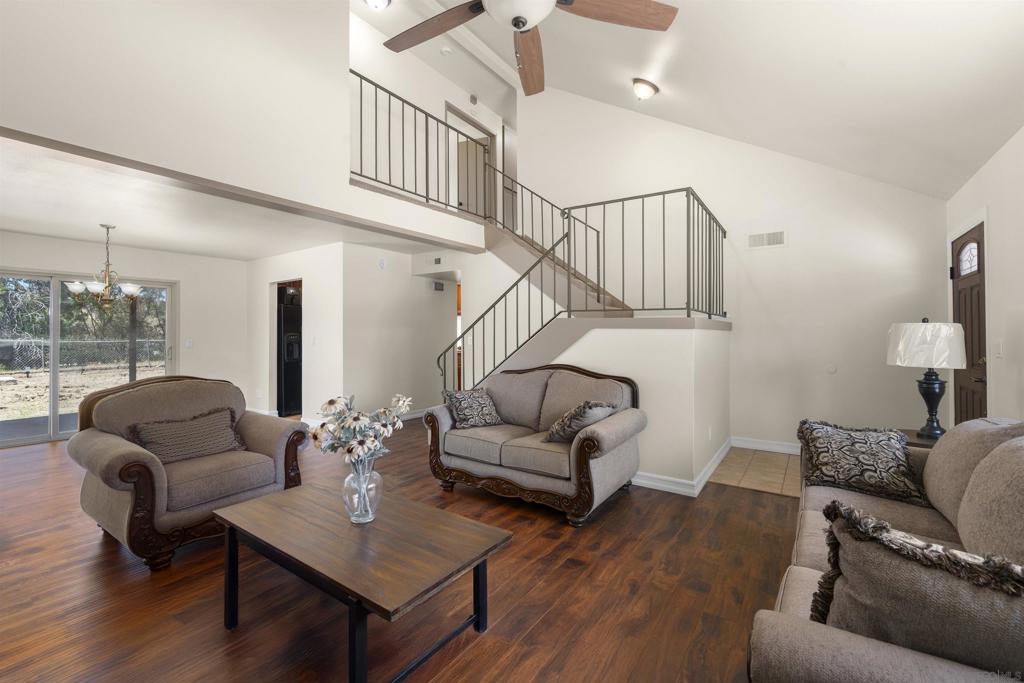 260012728SD Property Photo 5