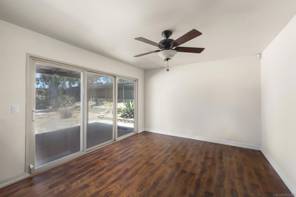 260012728SD Property Photo 11