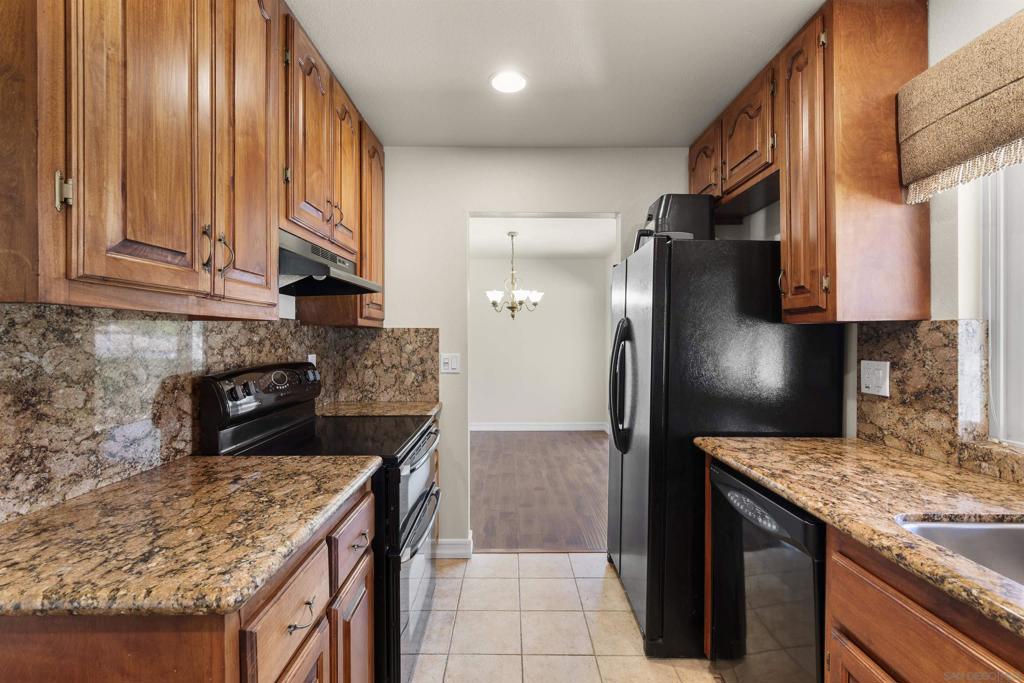 260012728SD Property Photo 14