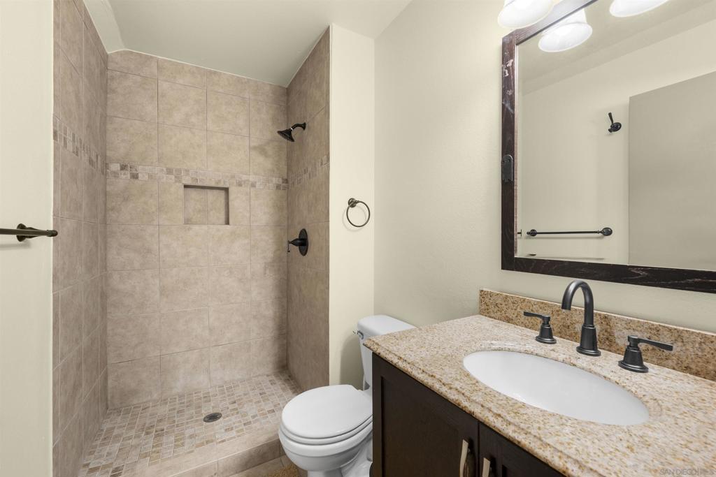 260012728SD Property Photo 22