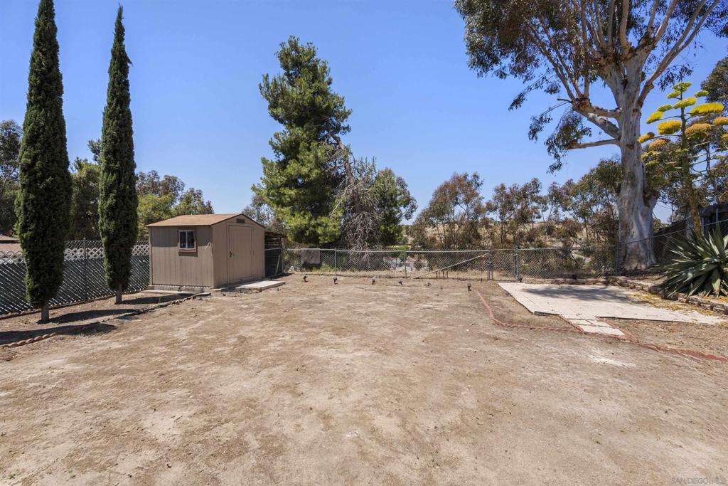 260012728SD Property Photo 27