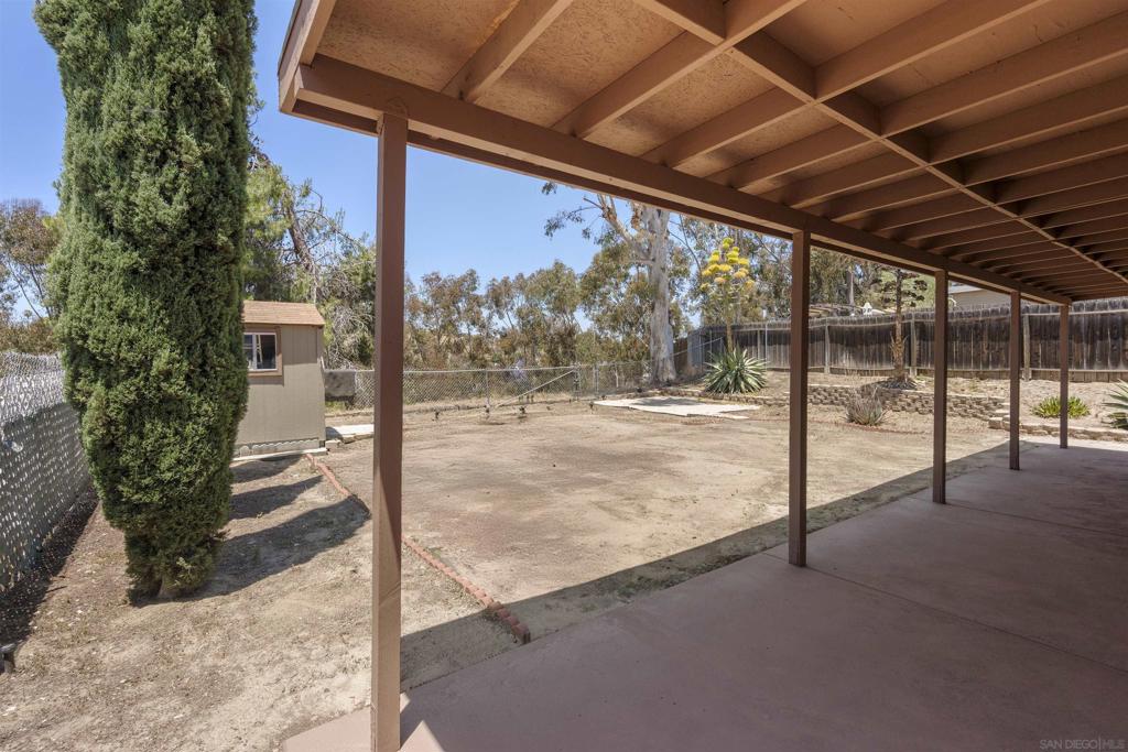 260012728SD Property Photo 28