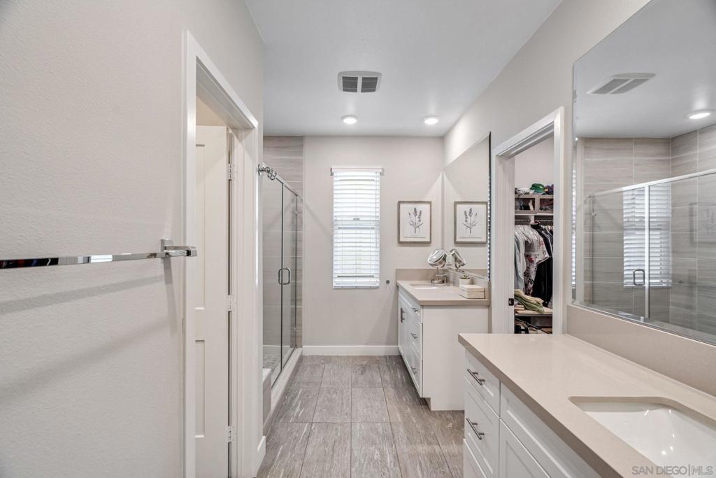 260012742SD Property Photo 15