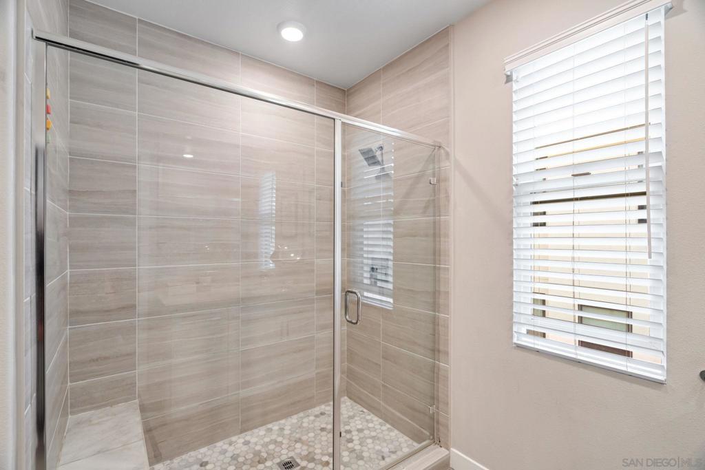 260012742SD Property Photo 17