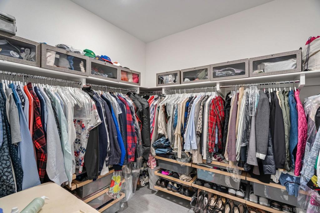 260012742SD Property Photo 19