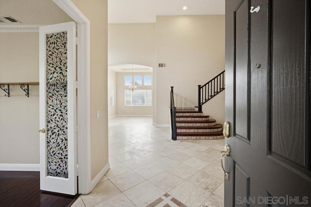 23531 Hobart Ct Property Photo 5
