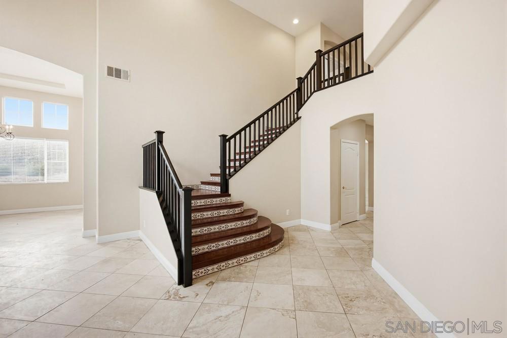 23531 Hobart Ct Property Photo 8