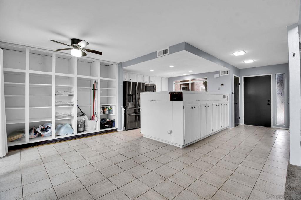 23823 Green Haven Ln Property Photo 5
